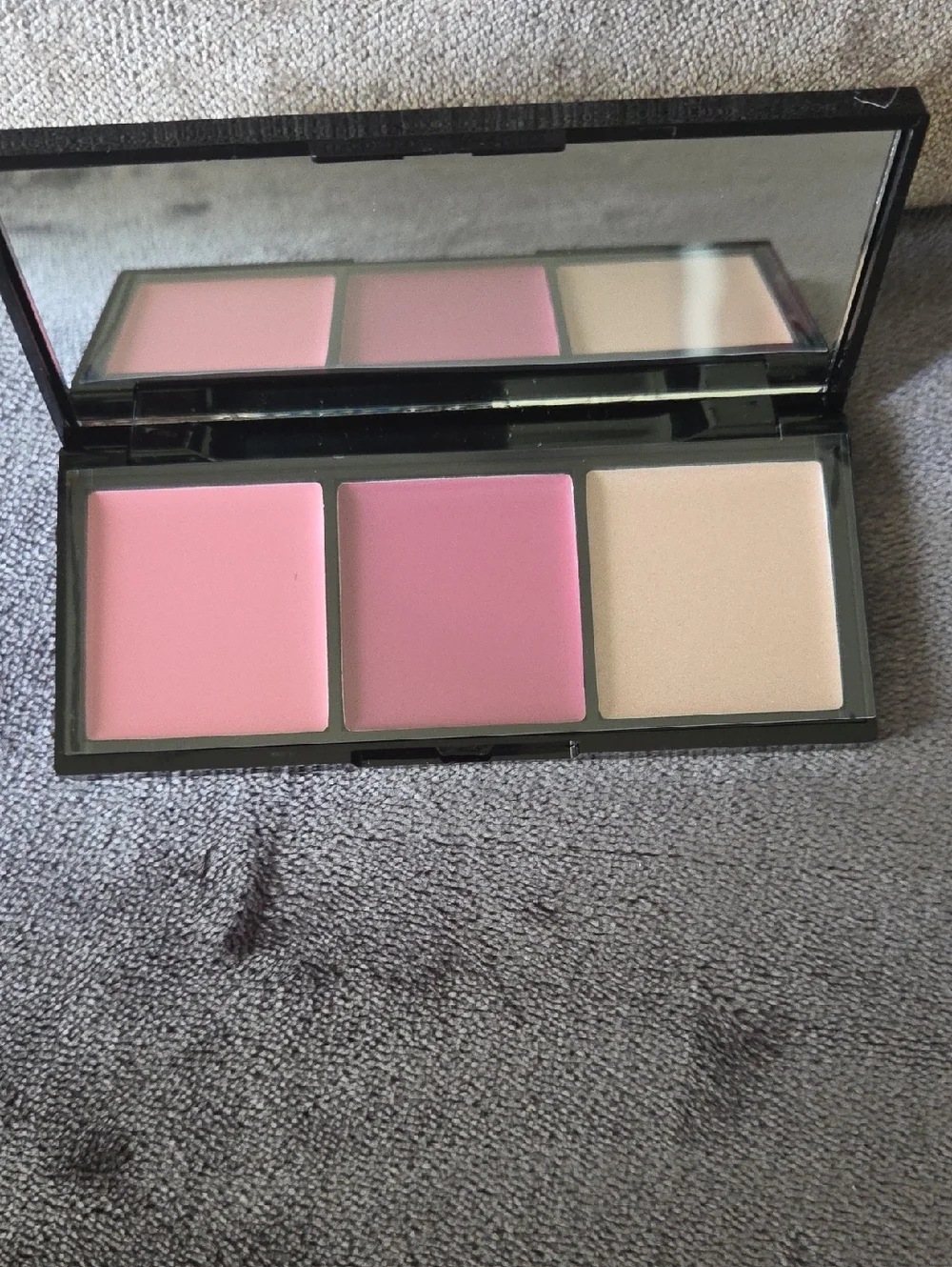 Laura Geller versatile cream